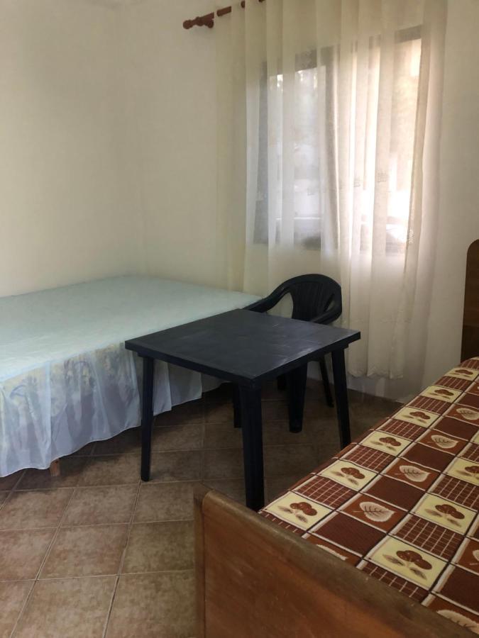 Rooms For Rent Durres Bagian luar foto